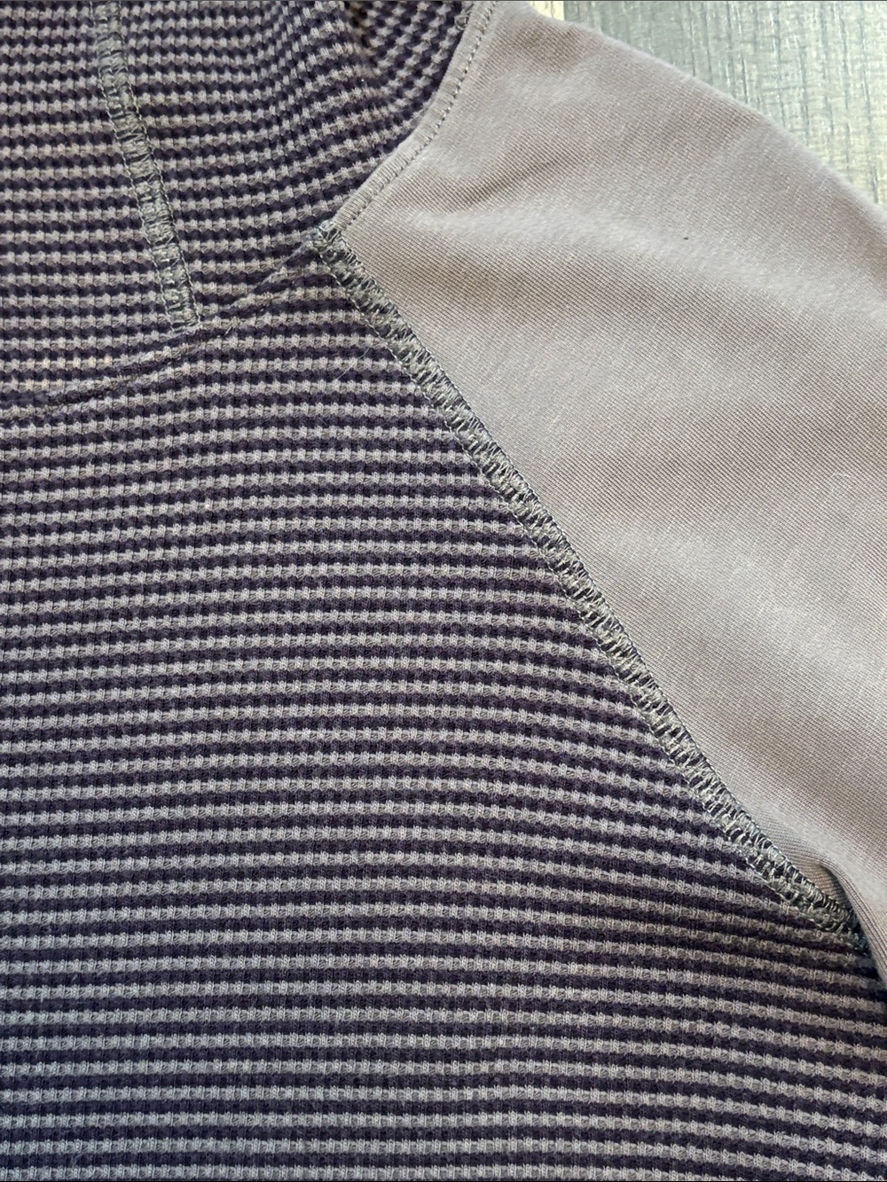 Columbia Lightly Fitted Purple Striped Hoodie with Cowl Neck - Picture 5 of 9